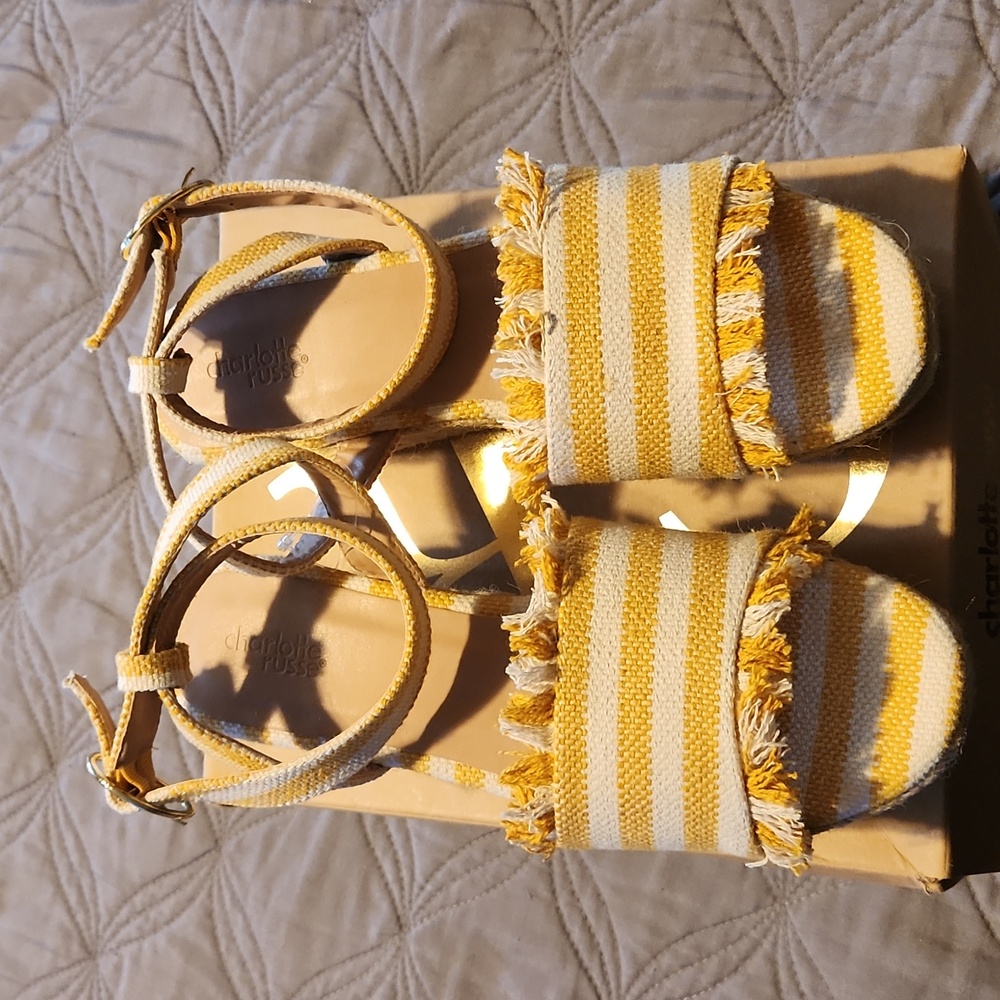 NIB Charlotte Russe linen espardille.